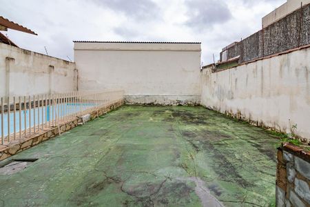 Casa à venda com 360m², 4 quartos e 2 vagasQuintal