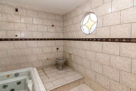 Casa à venda com 360m², 4 quartos e 2 vagasBanheiro da Suíte