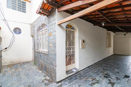 Casa à venda com 360m², 4 quartos e 2 vagasGaragem