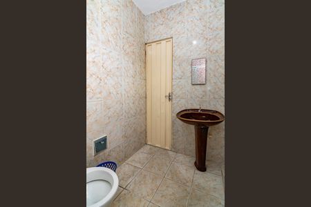 Casa à venda com 360m², 4 quartos e 2 vagasBanheiro Social