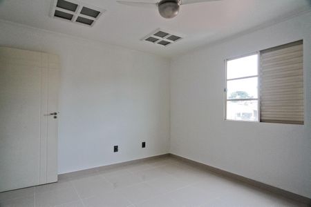 Casa para alugar com 211m², 3 quartos e 2 vagasQuarto 2