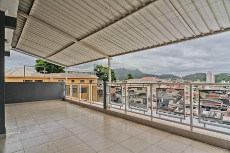 Casa para alugar com 211m², 3 quartos e 2 vagasVaranda