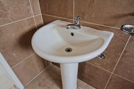 Casa para alugar com 211m², 3 quartos e 2 vagasBanheiro