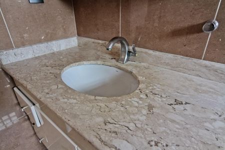 Casa para alugar com 211m², 3 quartos e 2 vagasBanheiro da Suíte