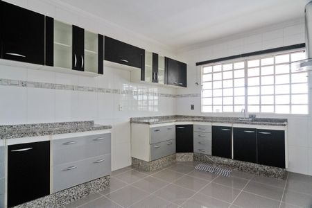 Casa para alugar com 211m², 3 quartos e 2 vagasCozinha