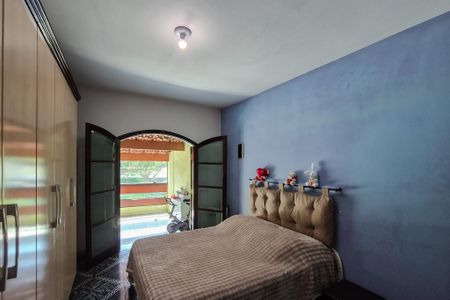 Casa à venda com 213m², 4 quartos e 2 vagas Casa à venda com 213m², 4 quartos e 2 vagasSuíte