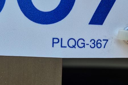 Casa à venda com 213m², 4 quartos e 2 vagas Casa à venda com 213m², 4 quartos e 2 vagas placa PLQG-367 - 3VSP550-367