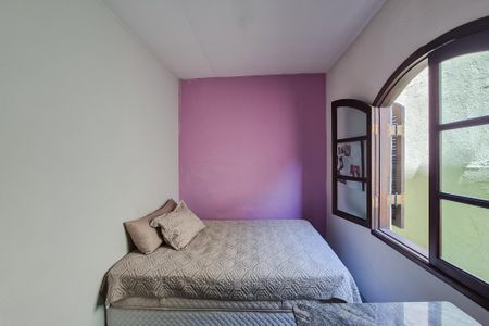 Casa à venda com 213m², 4 quartos e 2 vagas Casa à venda com 213m², 4 quartos e 2 vagasQuarto 1