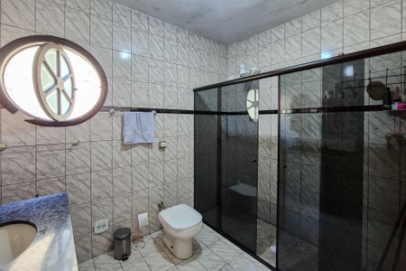 Casa à venda com 213m², 4 quartos e 2 vagas Casa à venda com 213m², 4 quartos e 2 vagasBanheiro Social