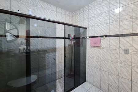 Casa à venda com 213m², 4 quartos e 2 vagas Casa à venda com 213m², 4 quartos e 2 vagasBanheiro Social