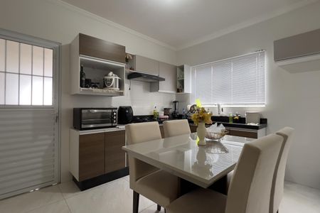 Cozinha de casa para alugar com 2 quartos, 50m² em Jardim Adriana, Guarulhos