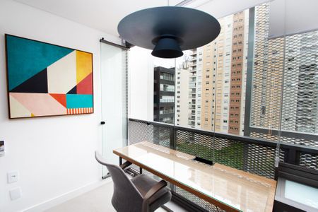 Studio para alugar com 32m², 1 quarto e sem vagavaranda mesa 