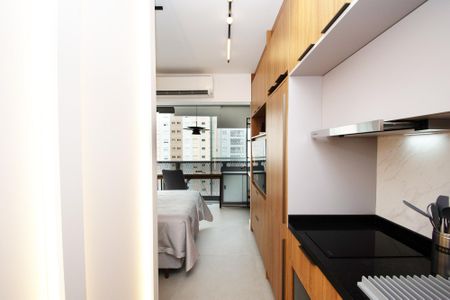 entrada de kitnet/studio para alugar com 1 quarto, 32m² em Pinheiros, São Paulo