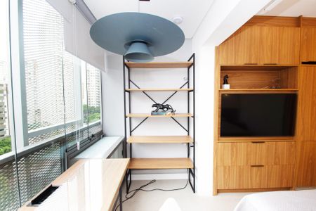 varanda mesa  de kitnet/studio para alugar com 1 quarto, 32m² em Pinheiros, São Paulo