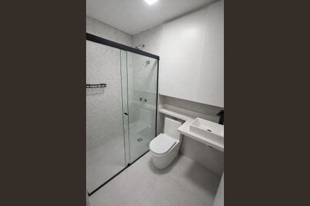 Banheiro de apartamento para alugar com 2 quartos, 48m² em Piratininga, Osasco