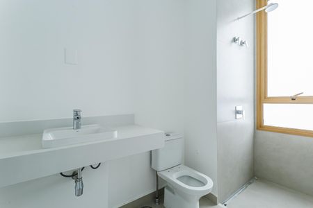 Apartamento à venda com 147m², 3 quartos e 2 vagasBanheiro da Suíte 1