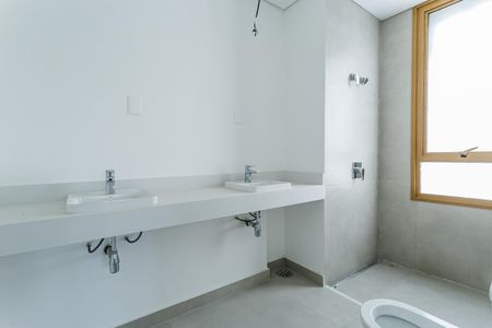 Apartamento à venda com 147m², 3 quartos e 2 vagasBanheiro da Suíte 3
