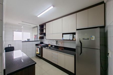 Apartamento para alugar com 127m², 3 quartos e 2 vagas Apartamento para alugar com 127m², 3 quartos e 2 vagasCozinha