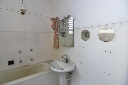 Apartamento à venda com 70m², 2 quartos e sem vaga Apartamento à venda com 70m², 2 quartos e sem vagaBanheiro