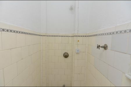 Apartamento à venda com 70m², 2 quartos e sem vaga Apartamento à venda com 70m², 2 quartos e sem vagaBanheiro de Serviço