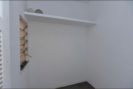 Apartamento à venda com 70m², 2 quartos e sem vaga Apartamento à venda com 70m², 2 quartos e sem vagaQuarto de Serviço