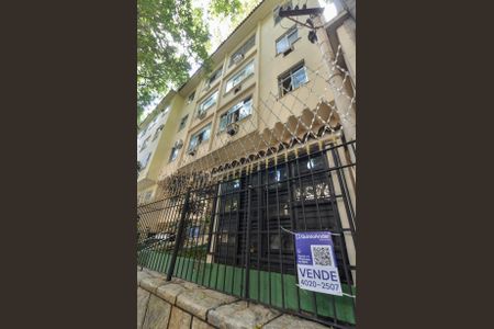 Apartamento à venda com 70m², 2 quartos e sem vaga Apartamento à venda com 70m², 2 quartos e sem vagaFachada