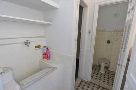 Apartamento à venda com 70m², 2 quartos e sem vaga Apartamento à venda com 70m², 2 quartos e sem vagaÁrea de Serviço