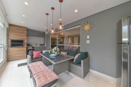 Apartamento à venda com 125m², 3 quartos e 3 vagasVaranda