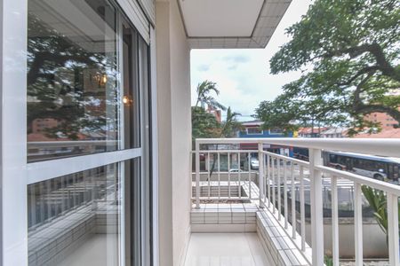 Apartamento à venda com 125m², 3 quartos e 3 vagasSuíte - Sacada