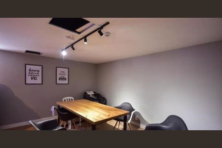 Apartamento à venda com 32m², 2 quartos e sem vagaÁrea comum