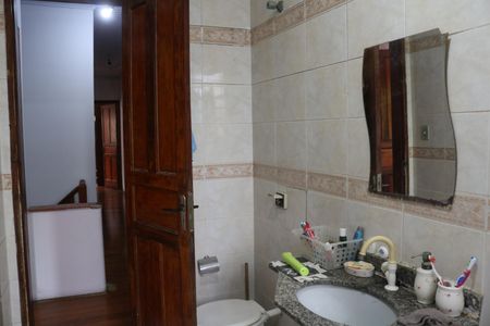 Casa à venda com 188m², 3 quartos e 2 vagasBanheiro 2