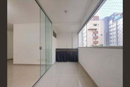 Apartamento à venda com 130m², 4 quartos e 3 vagasVaranda Sala
