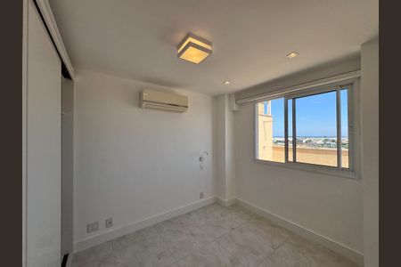 Apartamento à venda com 180m², 4 quartos e 2 vagas Apartamento à venda com 180m², 4 quartos e 2 vagasQuarto 3