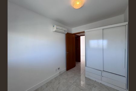 Apartamento à venda com 180m², 4 quartos e 2 vagas Apartamento à venda com 180m², 4 quartos e 2 vagasQuarto 2