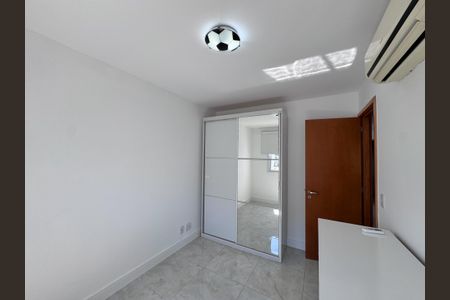 Apartamento à venda com 180m², 4 quartos e 2 vagas Apartamento à venda com 180m², 4 quartos e 2 vagasQuarto 1
