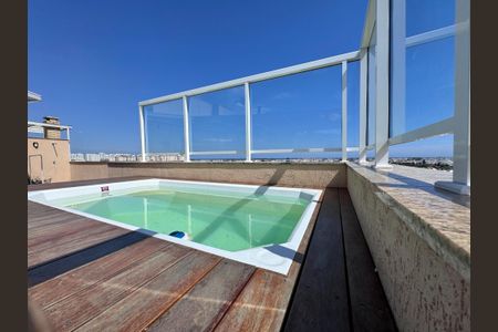 Apartamento à venda com 180m², 4 quartos e 2 vagas Apartamento à venda com 180m², 4 quartos e 2 vagasTerraço