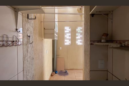 Casa para alugar com 115m², 2 quartos e 2 vagas Casa para alugar com 115m², 2 quartos e 2 vagasÁrea de Serviço