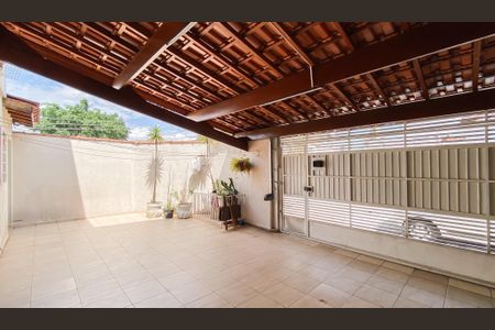 Casa para alugar com 115m², 2 quartos e 2 vagas Casa para alugar com 115m², 2 quartos e 2 vagasGaragem