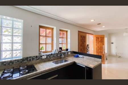 Casa para alugar com 115m², 2 quartos e 2 vagas Casa para alugar com 115m², 2 quartos e 2 vagasCozinha