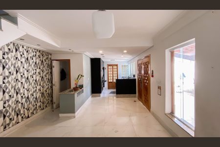 Casa para alugar com 115m², 2 quartos e 2 vagas Casa para alugar com 115m², 2 quartos e 2 vagasSala