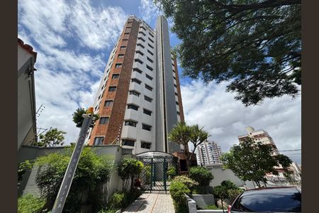 Apartamento para alugar com 180m², 3 quartos e 3 vagas Apartamento para alugar com 180m², 3 quartos e 3 vagasFachada e portaria