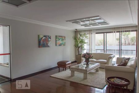 Apartamento para alugar com 180m², 3 quartos e 3 vagas Apartamento para alugar com 180m², 3 quartos e 3 vagasÁrea comum - Hall Social