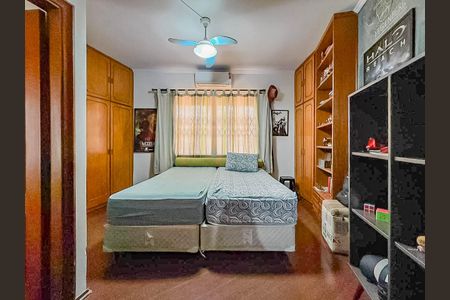 Casa à venda com 150m², 3 quartos e 2 vagas Casa à venda com 150m², 3 quartos e 2 vagasQuarto 1