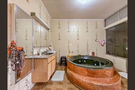 Casa à venda com 150m², 3 quartos e 2 vagas Casa à venda com 150m², 3 quartos e 2 vagasBanheiro da Suíte