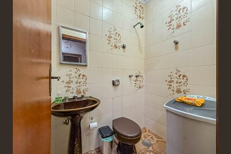 Casa à venda com 150m², 3 quartos e 2 vagas Casa à venda com 150m², 3 quartos e 2 vagasBanheiro de serviço