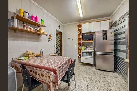 Casa à venda com 150m², 3 quartos e 2 vagas Casa à venda com 150m², 3 quartos e 2 vagasCozinha