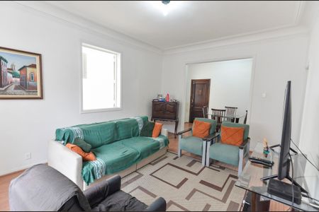 Apartamento à venda com 125m², 3 quartos e sem vaga Apartamento à venda com 125m², 3 quartos e sem vagaSala