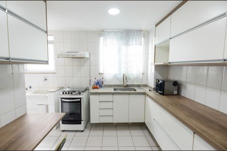 Apartamento para alugar com 100m², 2 quartos e 1 vaga Apartamento para alugar com 100m², 2 quartos e 1 vagaCozinha