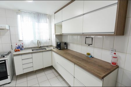 Apartamento para alugar com 100m², 2 quartos e 1 vaga Apartamento para alugar com 100m², 2 quartos e 1 vagaCozinha