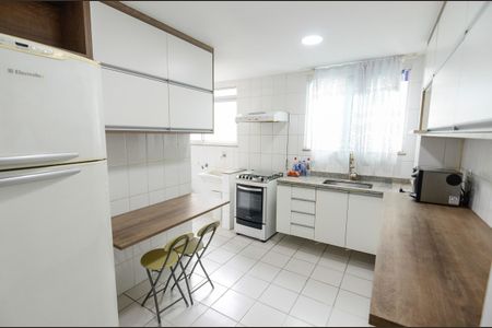 Apartamento para alugar com 100m², 2 quartos e 1 vaga Apartamento para alugar com 100m², 2 quartos e 1 vagaCozinha